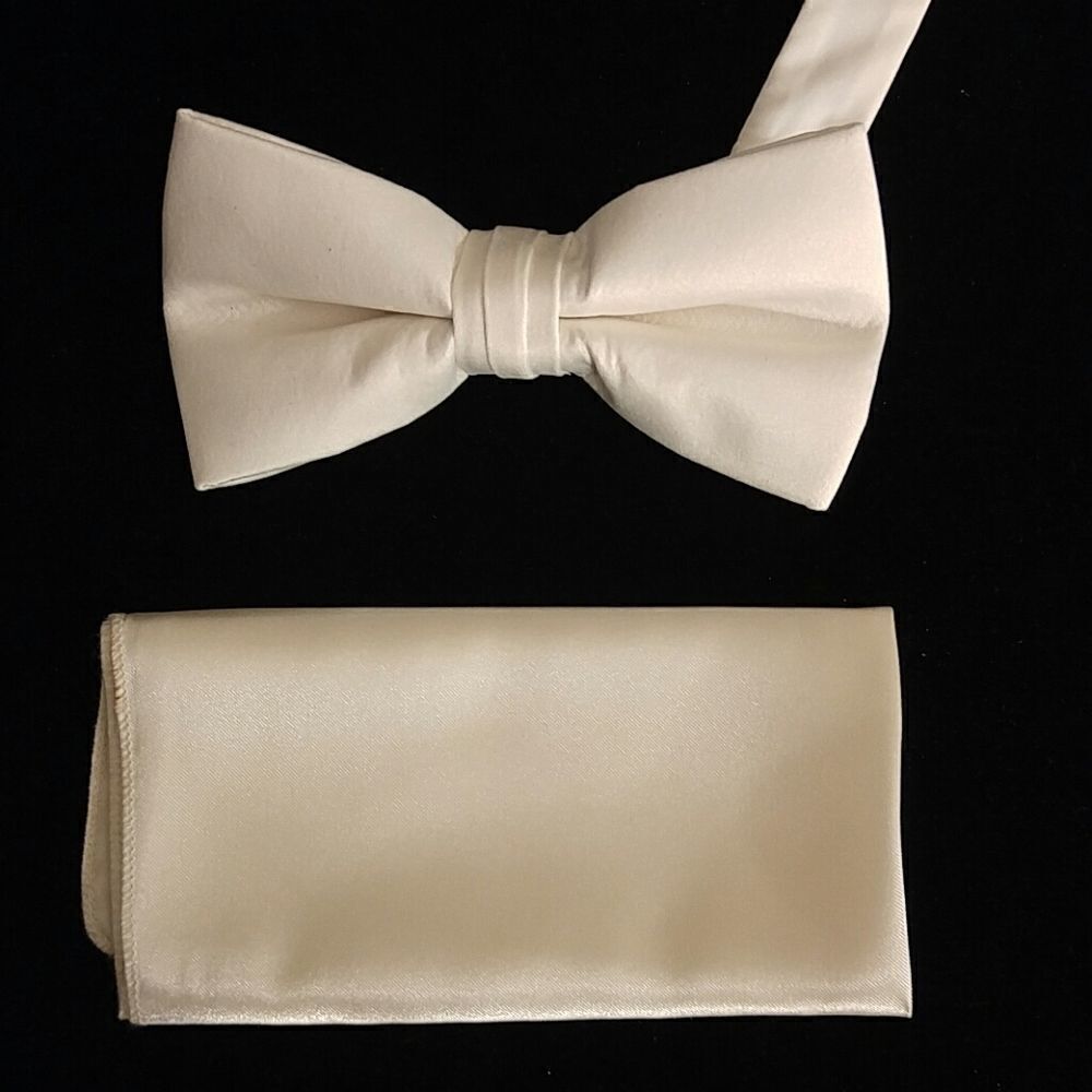 MEN'S LARR BRIO BOW TIE AND POCKET SQUARE
